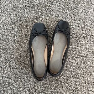 Liz Claiborne square toed ballet flat
